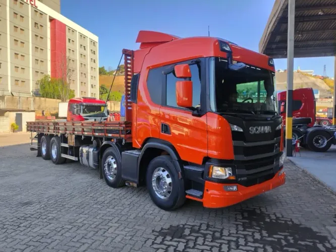 Scania P 360 8X2