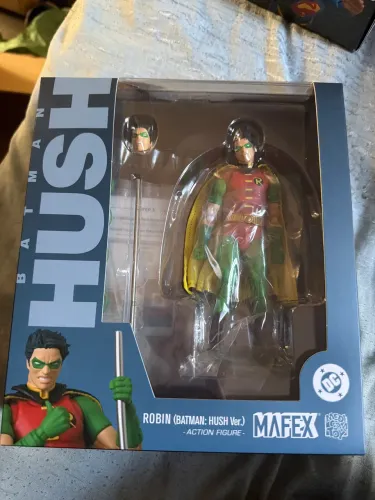 Robin hush Mafex lacrado 