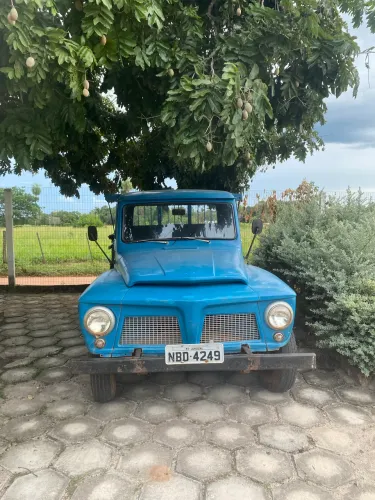 Ford F-75 4X4 2.3 1977