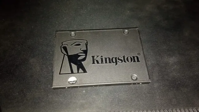 SSD Kingston 480GB- Cor preta