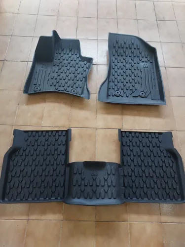 Tapete com borda Fiat toro automático