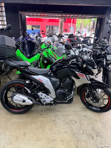 YAMAHA FZ25 FAZER ABS PRETO 2019
