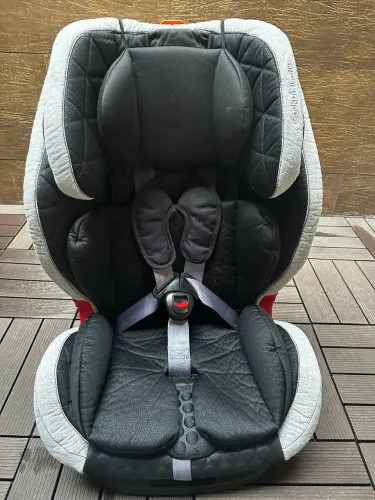 Cadeirinha Infantil Veicular Marca: Infanti Cockpit Isofix 9-36kg - Reclinável.
