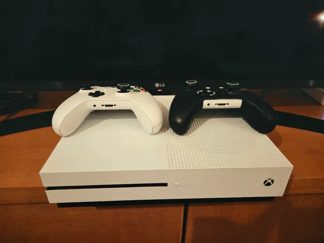 Xbox One S 1Tb