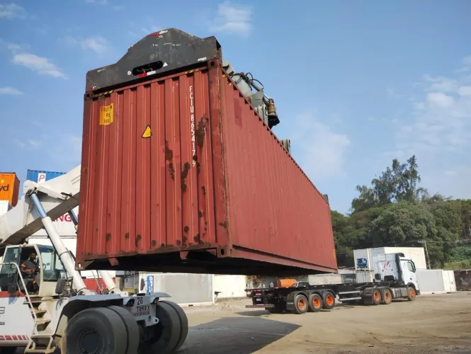 CONTAINER MARÍTIMO ? 20 PÉS - 40 PÉS