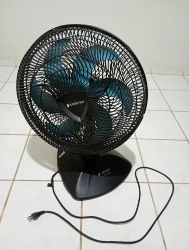 Ventilador Cadence Em Estado Sofrível 