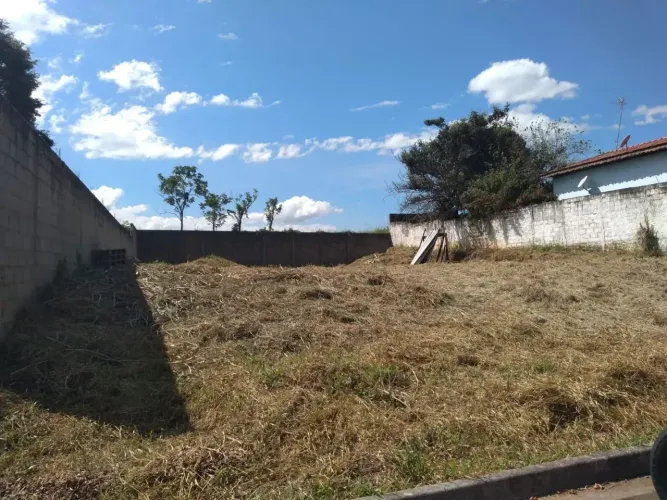 Terreno à venda, 670 m² por R$ 375.000,00 - Morada dos Nobres - Taubaté/SP