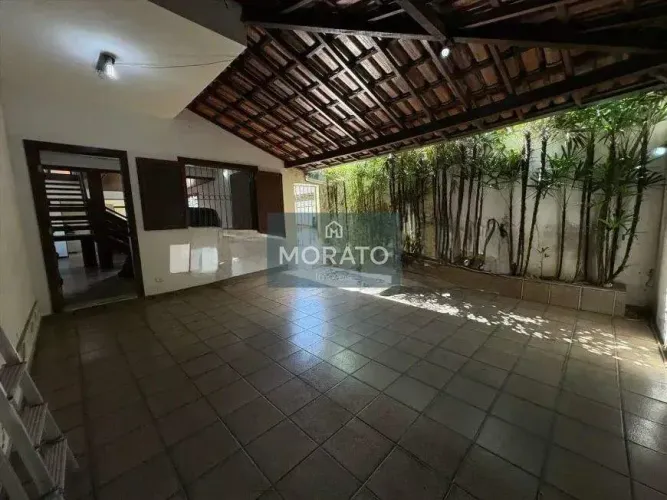 Casa 4 quartos 3 banheiros á venda no Coqueiros