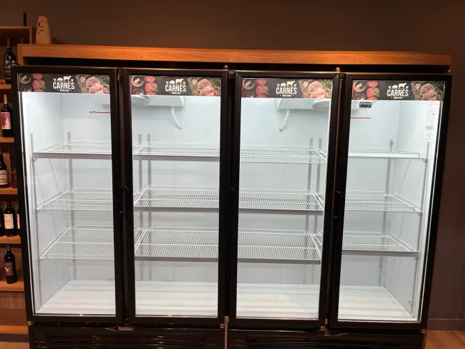 Expositor de carnes Gelopar 4 portas