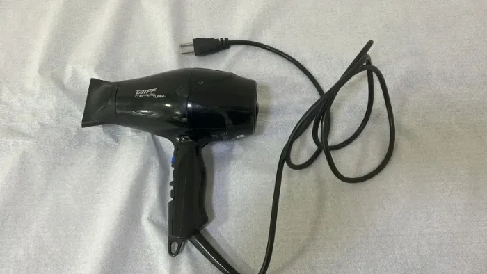 secador de cabelo compacto Taiff Turbo 220 v 1900 w em ótimo estado