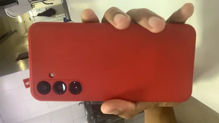 Celular semelhante novo 