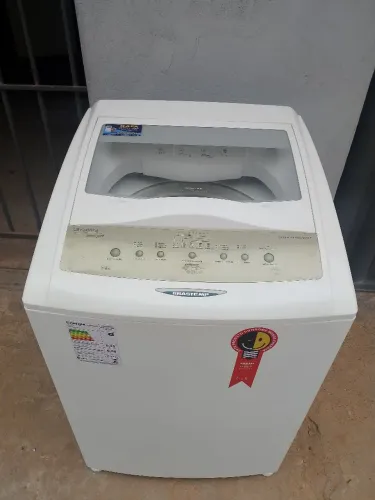 Vendo máquina de lavar Brastemp 10k conservado 6 meses de garantia