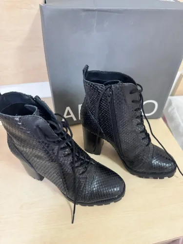 Bota Arezzo