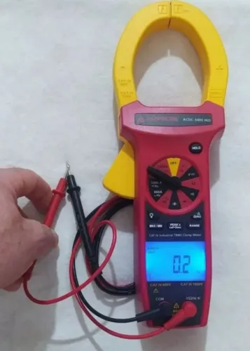 Alicate Amperímetro AMPROBE ACDC-3400IND.