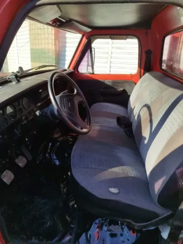 F1000