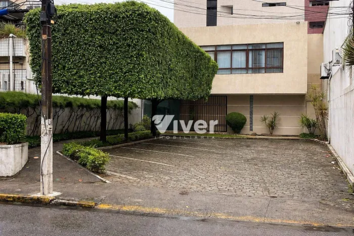 PRÉDIO COMERCIAL - PETRÓPOLIS