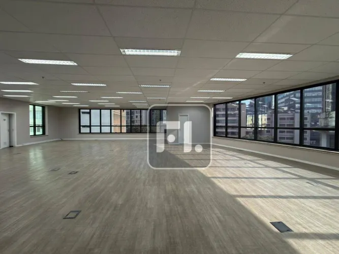 Conjunto, 392 m² -- Paraíso - São Paulo/SP