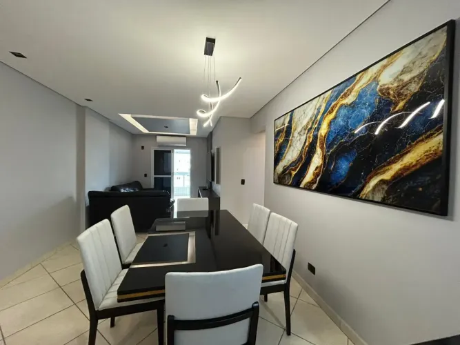 Locação Definitiva  Cidade Ocian | Praia Grande  Excelente apartamento com 115m² de área ú