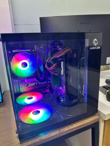 Gabinete Amd Ryzen 5 5600g Gigbyte A520 16gb RAM Ddr4 1TB SSD pra sair logo!!!