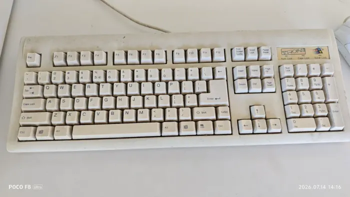Teclado antigo retro