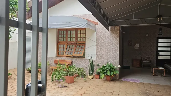 CASA COM 3 DORMITÓRIOS E EDICULA - PRÓXIMO A USP E BAURU SHOPPING