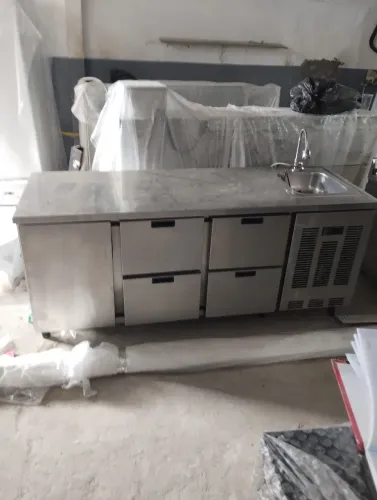 Refrigerador industrial horizontal com pia