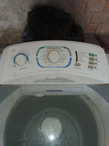 Vendo máquina de lavar roupa Electrolux