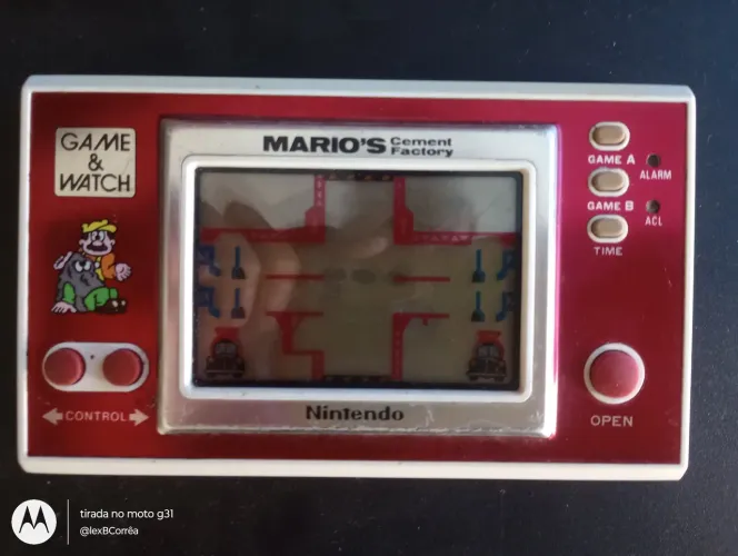 Nintendo do anos 1983 ( troco por PS3 ou Xbox RGH ).