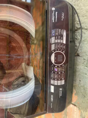 Vendo máquina de lavar digital em perfeito estado