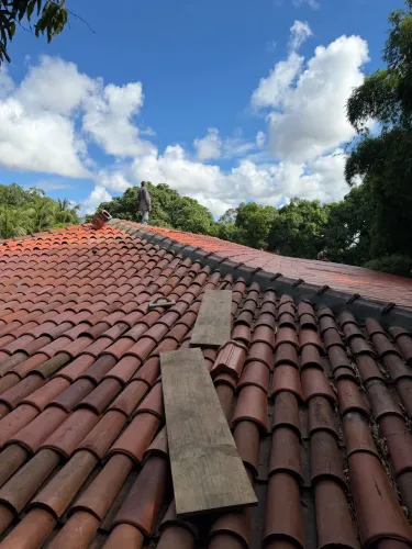Telhado cobertas reparos em geral. 