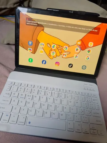 Tablet Samsung 10,5 polegadas, entrada de chip + S Pen original + case e teclado