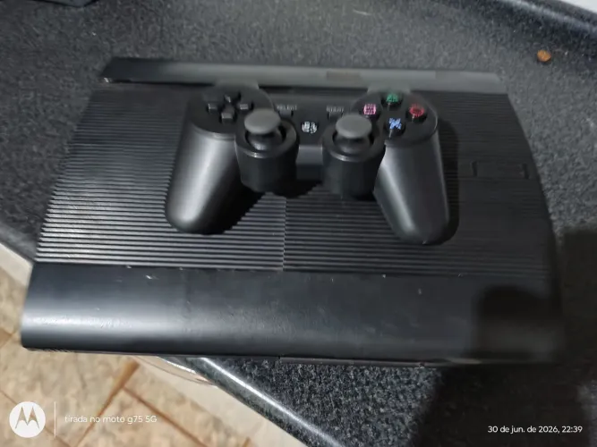 Vendo PS3 super slim desbloqueado