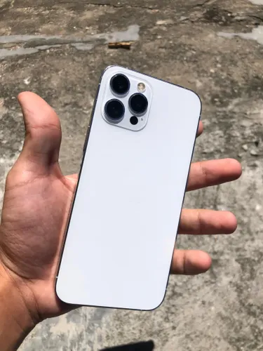 ? iPhone 12 Pro Max 128GB - R$ 1.900