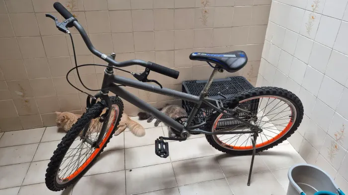 Bicicleta Aro 24 BMX Cross - Quadro Cinza Aro Laranja Aero 