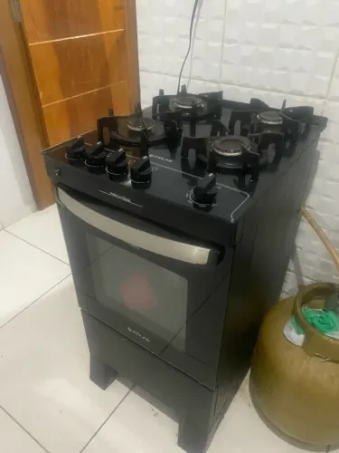 Fogão elétrico Atlas 4 bocas, em perfeito estado.