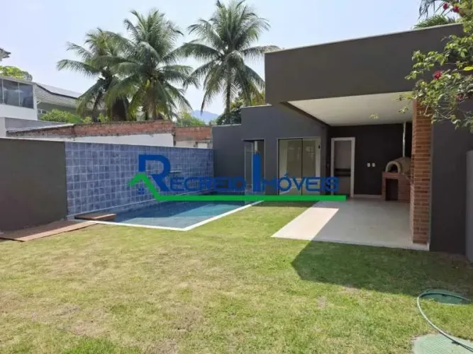 Linda Casa em Condomínio Rio mar 04 suítes - Triplex / Residencial / Barra da Tijuca