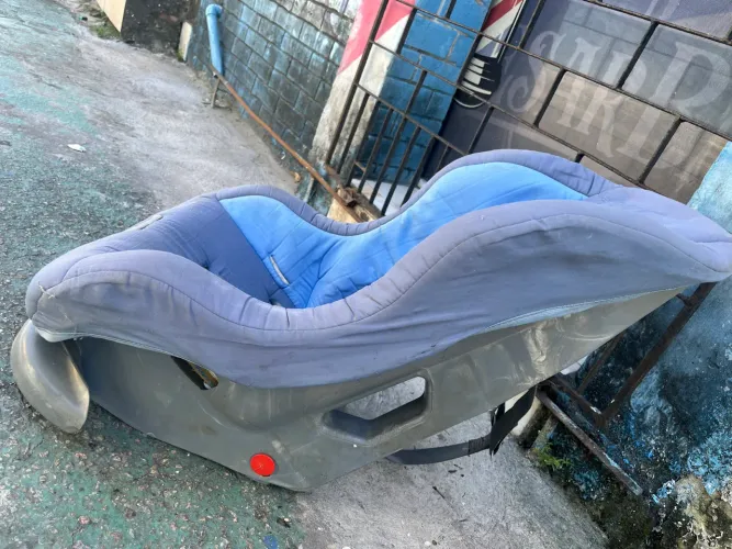 Cadeirinha de carro marca voyage