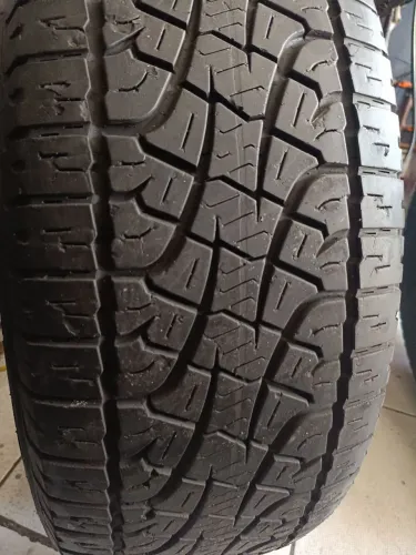 Par de Pirelli 80% 265/60/18