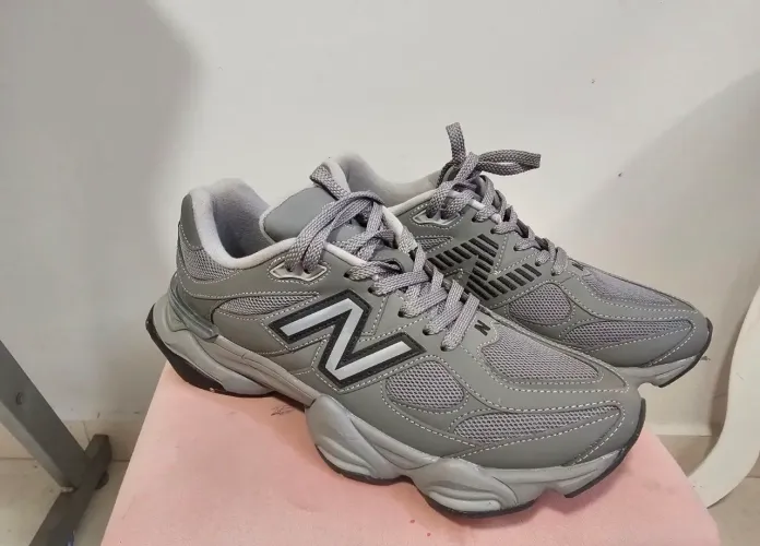 Tenis new balance 9060