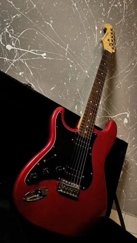 Kit Guitarra Gianini Sonic X series canhota + Amplificador Borne Vorax G30
