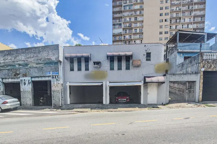 Casa comercial na Rua Príncipe da Beira, 172 210 m²