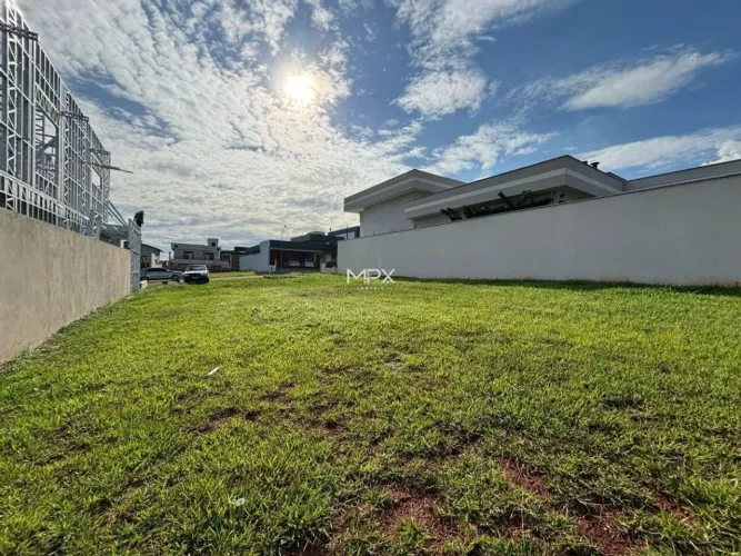 Terreno à venda em Piracicaba, Dois Córregos, com 413.01 m², Residencial Moinho Vermelho