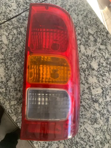 Lanterna traseira direita Hilux 2005/2011