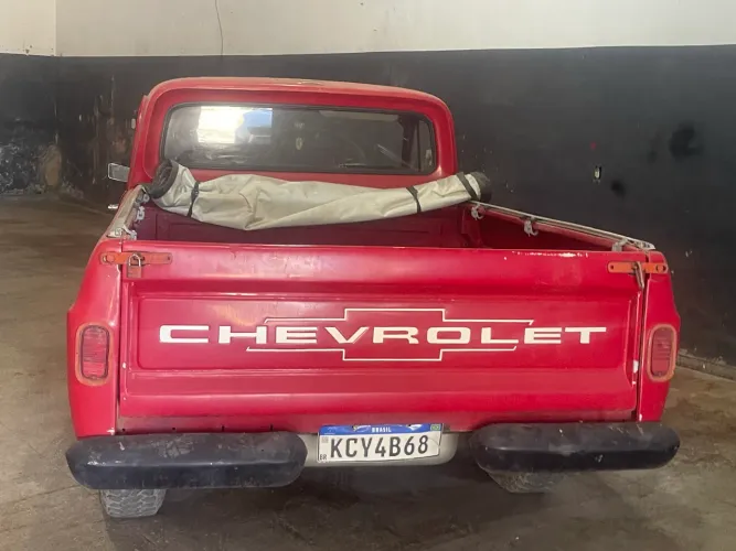 Chevrolet C-10 2.5/4.1 1977