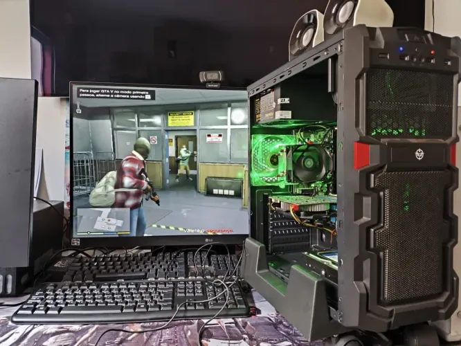 PC GAMER TROCO PS4 SLIM/XBOX ONE S