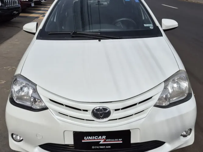 Toyota Etios X Sedan 1.5 Flex 16V 4P Mec. 2015