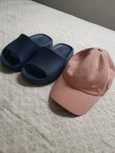Chinelo Slide Nuvem Confortável Macio Masculino Feminino + Bone Nike Rosa Unissex Original