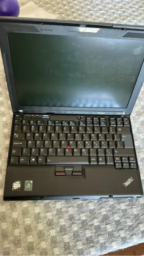 Notebook Lenovo Thinkpad 320 gb de hd e 4 gb de memória RAM