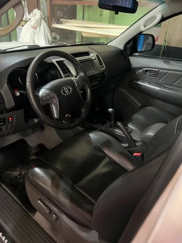 Toyota Hilux CD SRV D4-d 4X4 3.0 TDI Diesel AUT 2014