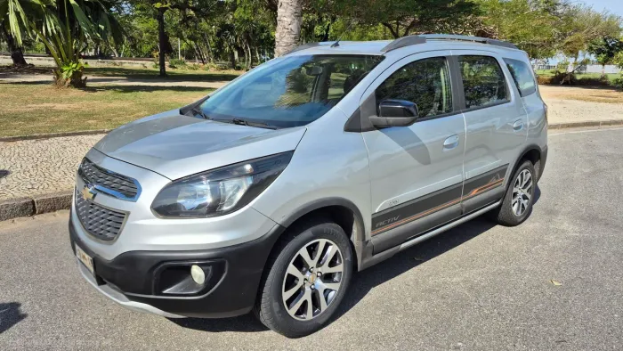 Chevrolet Spin Activ 1.8 8V Econo. Flex 5P Mec. 2016